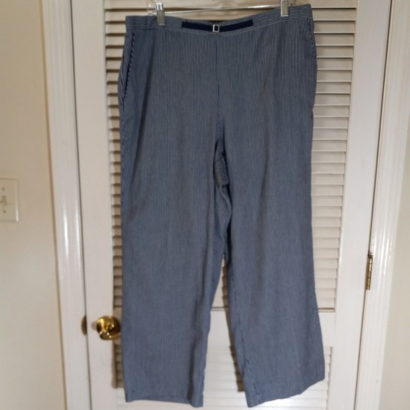 Alfred Dunner Pants Size 18 Blue Pull On Straight Leg Pockets Pin Stripe Cropped - Picture 1 of 12